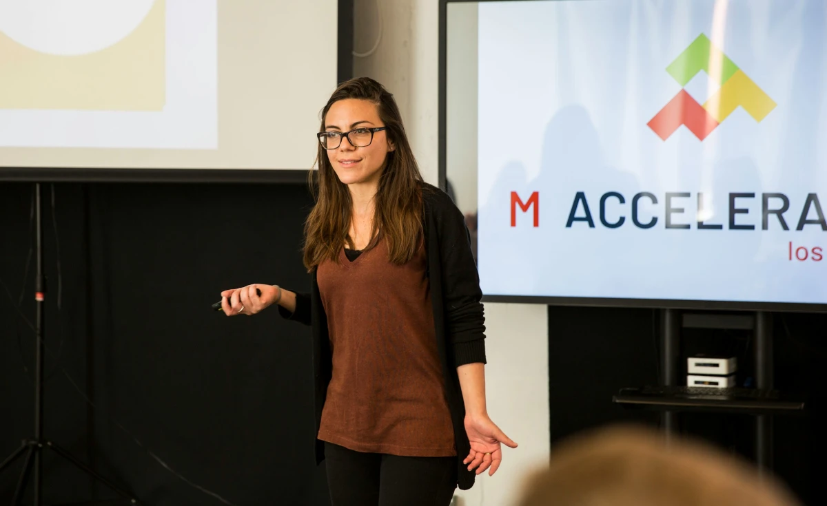 How to Tell a Compelling Story in Your Pitch Deck