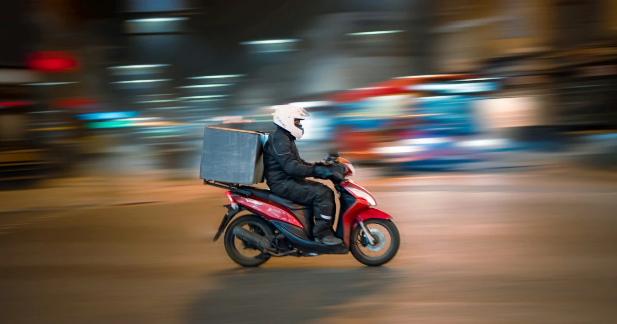 The Impact of Food Delivery Apps on the Restaurant Industry