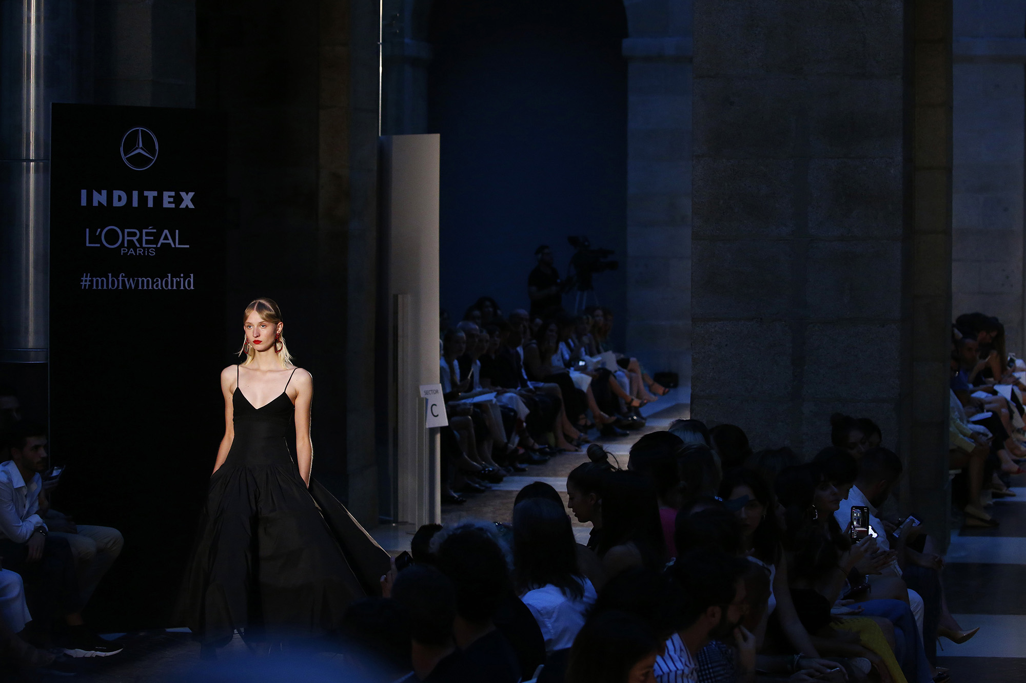 MERCEDES-BENZ FASHION WEEK MADRID SS 2019 – fotografía del evento 12 · ESMA Events