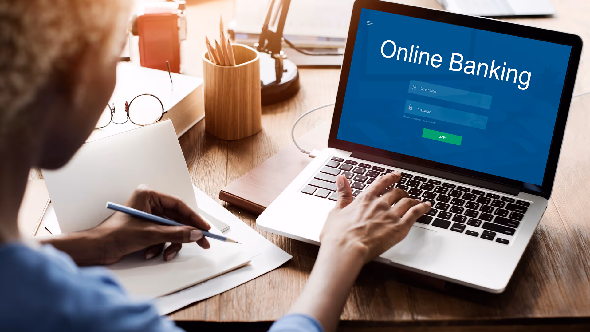 If Payday Falls on a Holiday, When Will I Get Paid? 