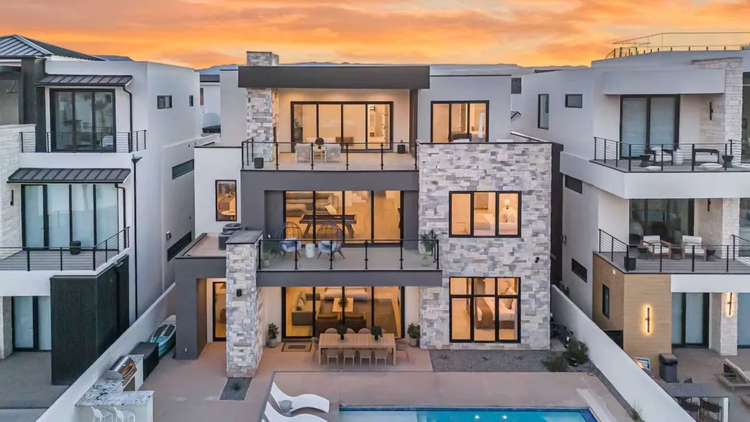 The Palm, a Fraxioned luxury vacation home for family gatherings