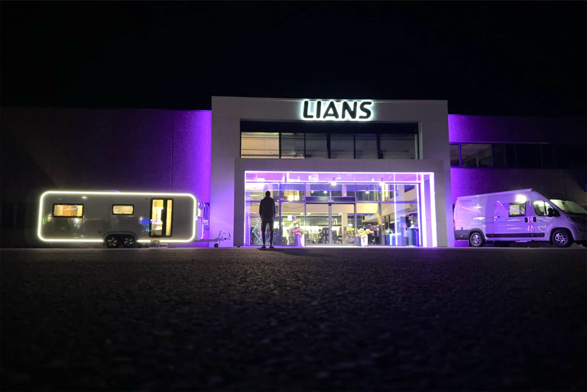 Bilde av inngangen til Lians