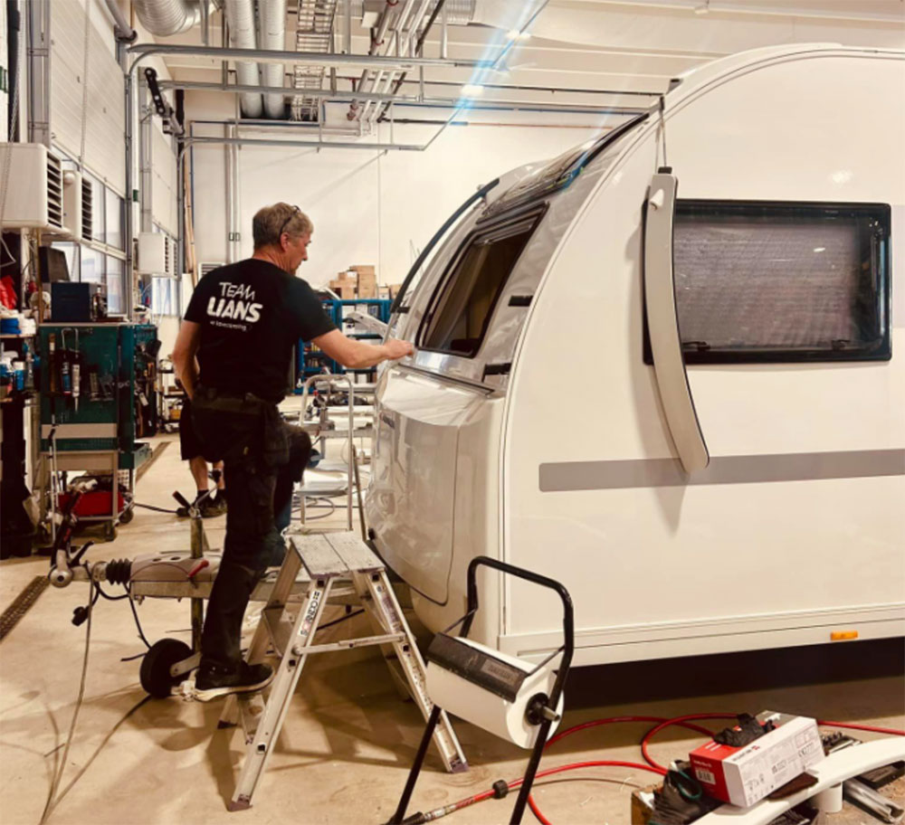 Team Lians i aksjon på verkstedet.