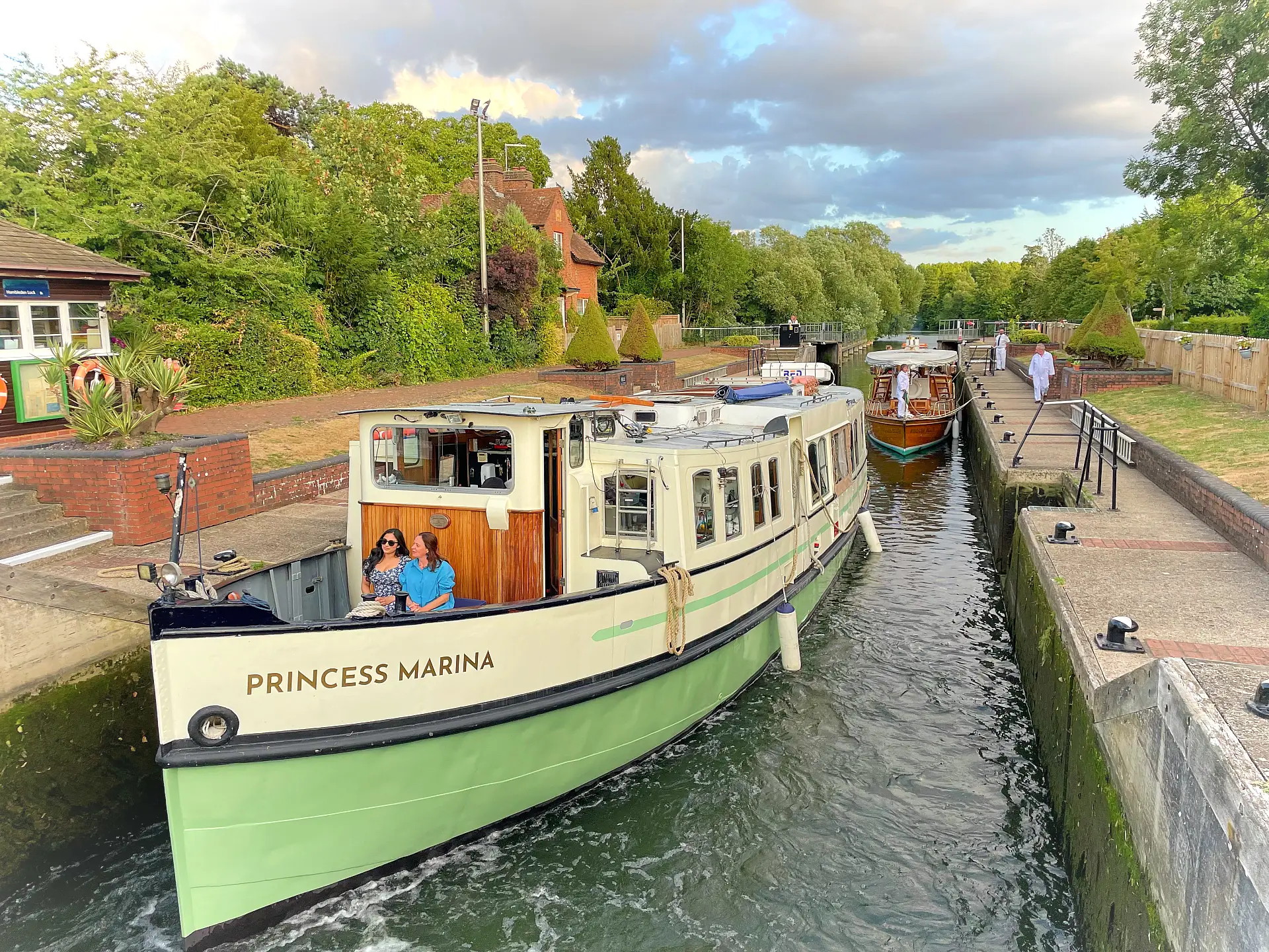 Boat Charter Upper Thames