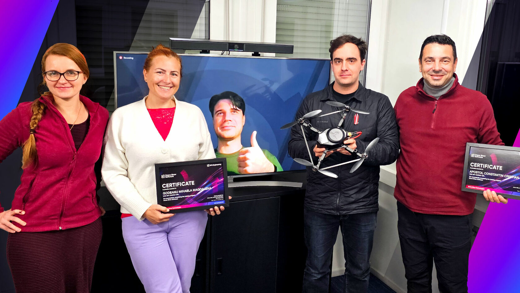 Graduación de la formación en software Drone Show - Mac Sky Energy