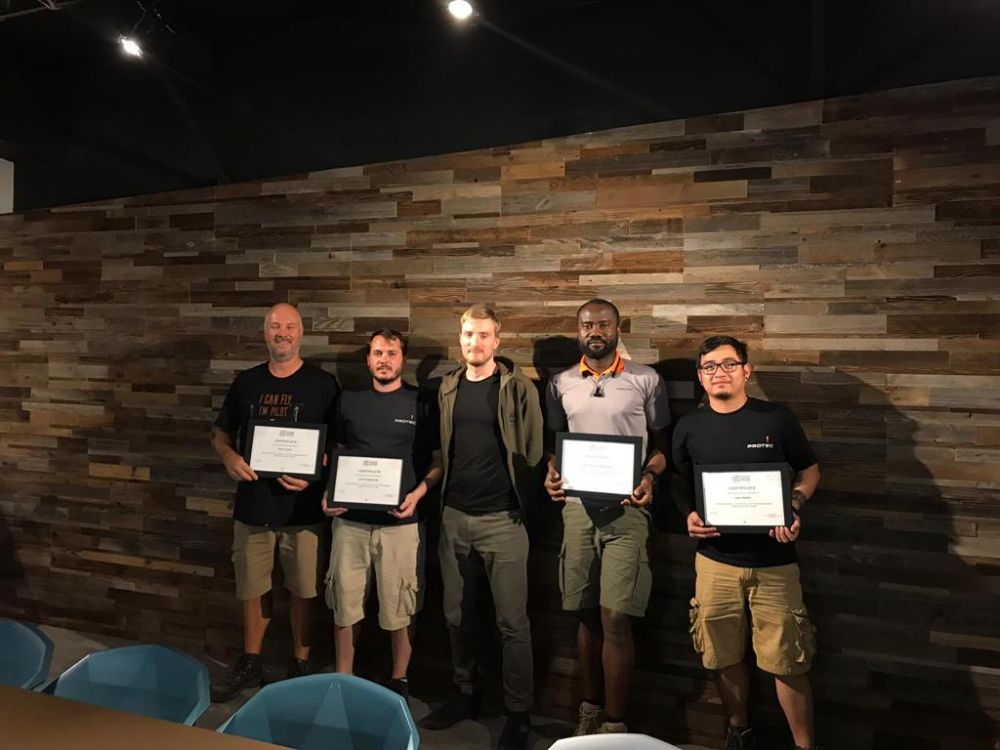 Graduación de la formación en Drone Show Software - Protec European Events