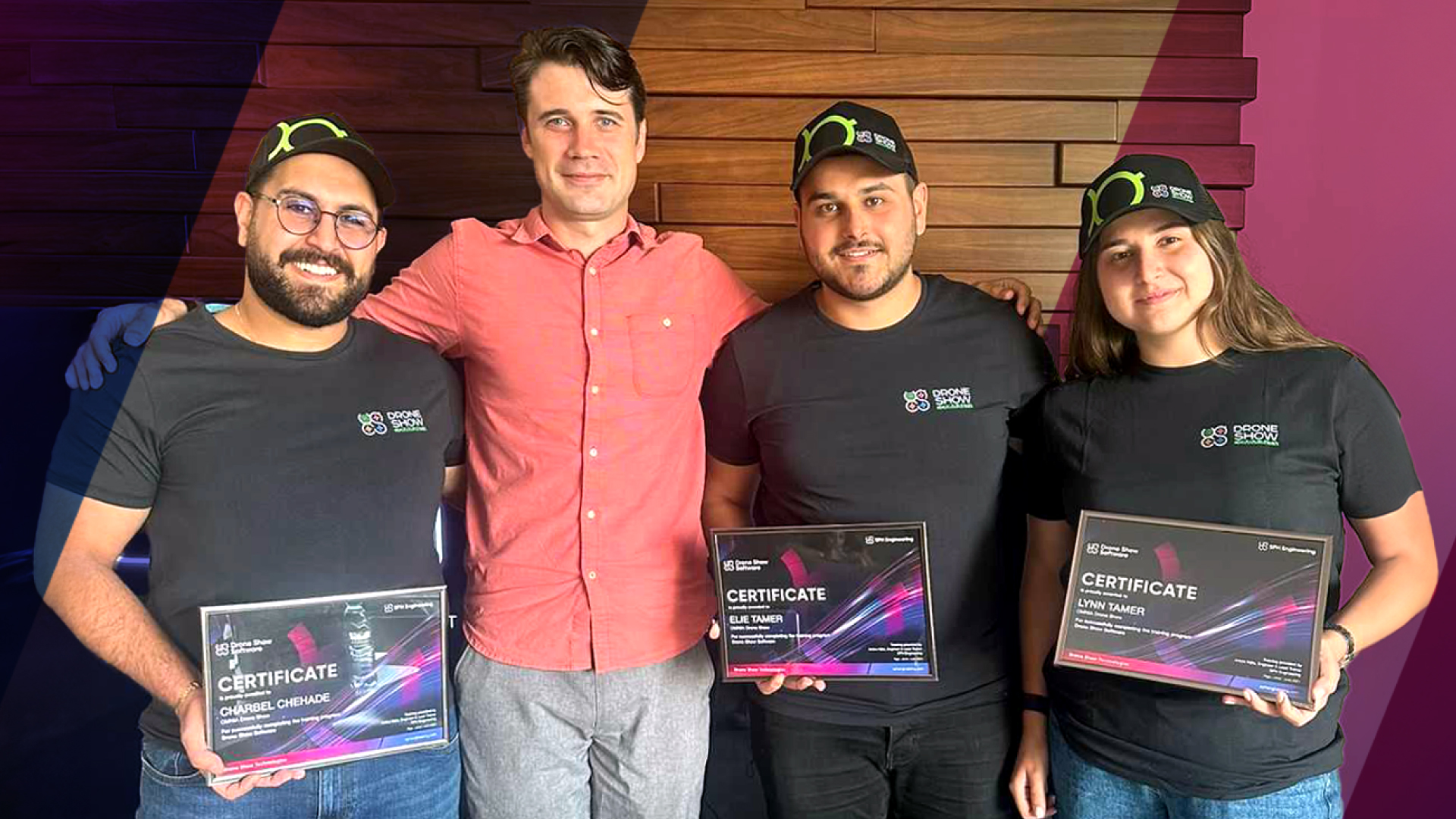 Omnia obtiene la certificación en el software Drone Show de SPH Engineering