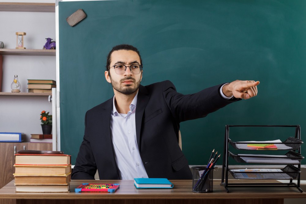 iqtisadiyyat uzr professor