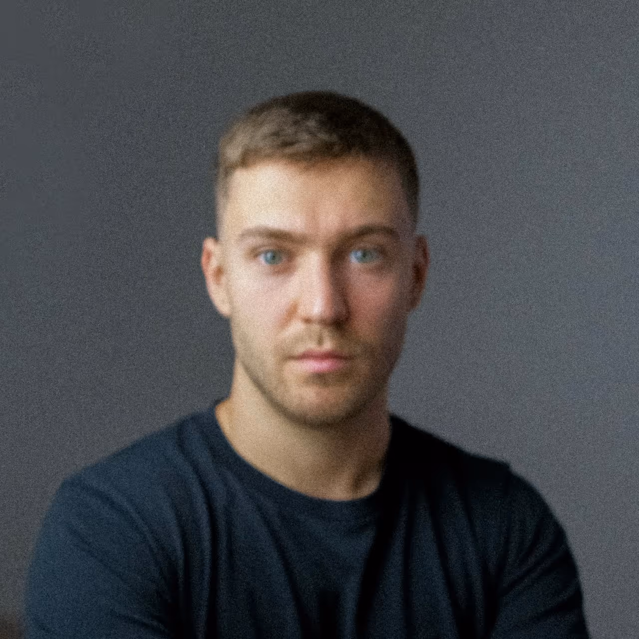 Headshot image of niklas johannknecht
