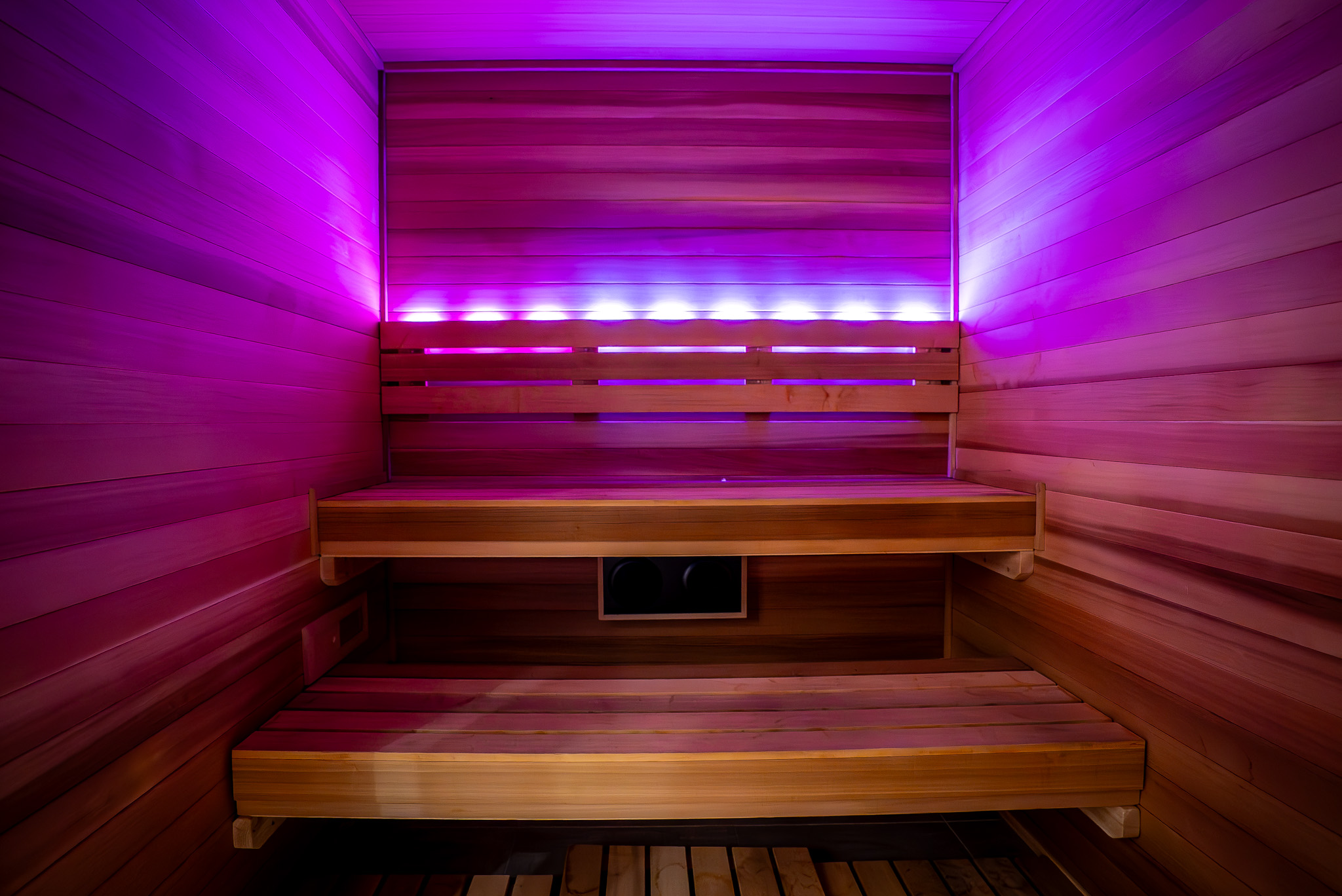 Member playing ping pong at FIELDHOUSE gym