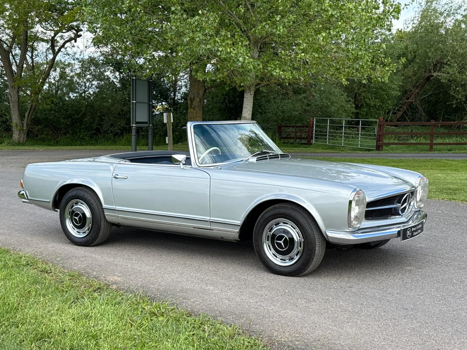 1970 MERCEDES-BENZ 280 SL...
