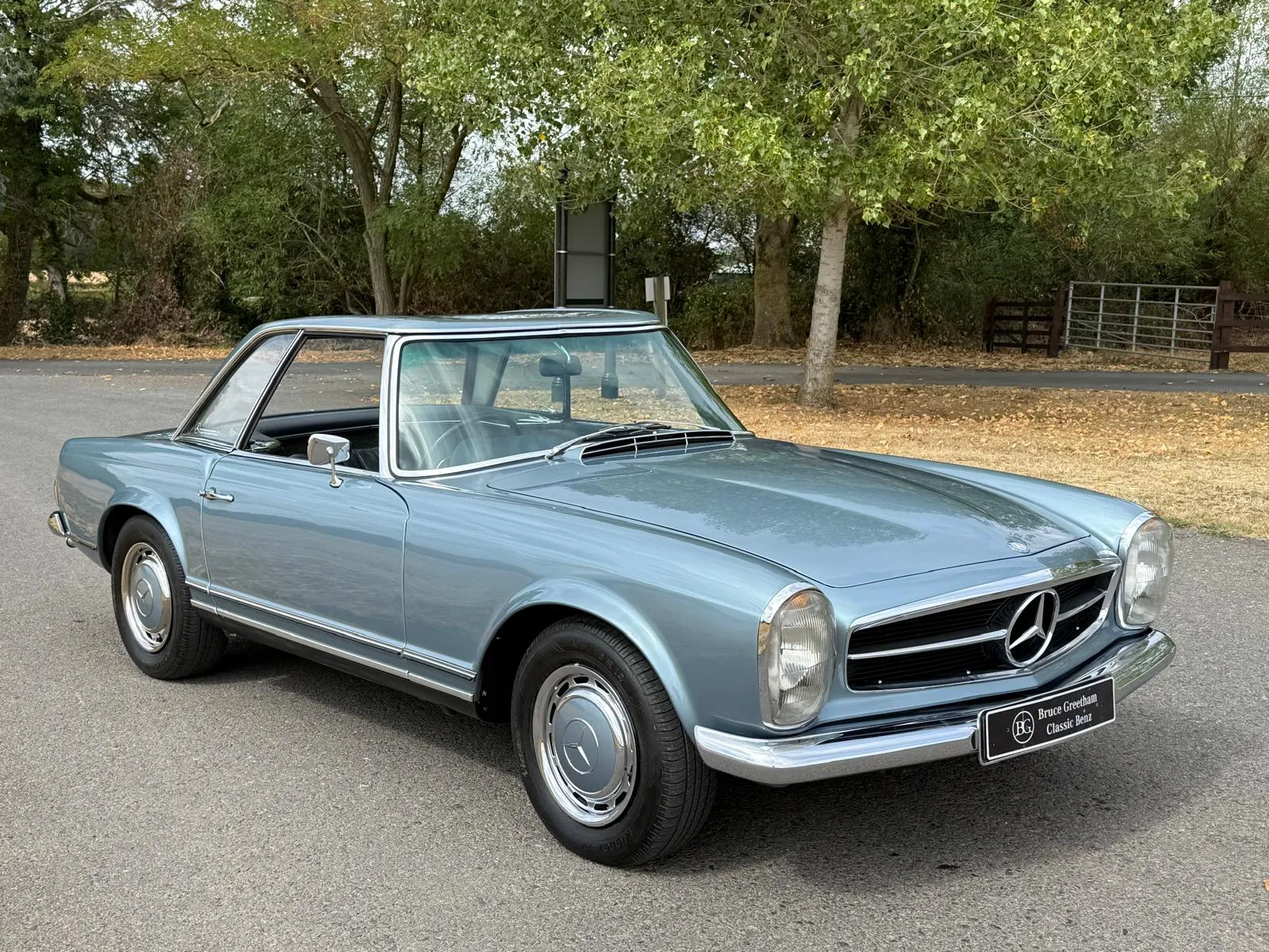 1968 MERCEDES-BENZ W113 280...