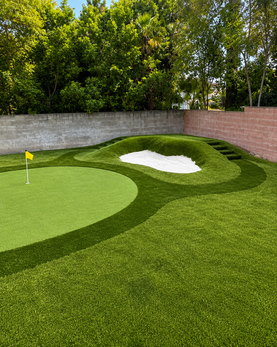 Custom putting green sand bunker