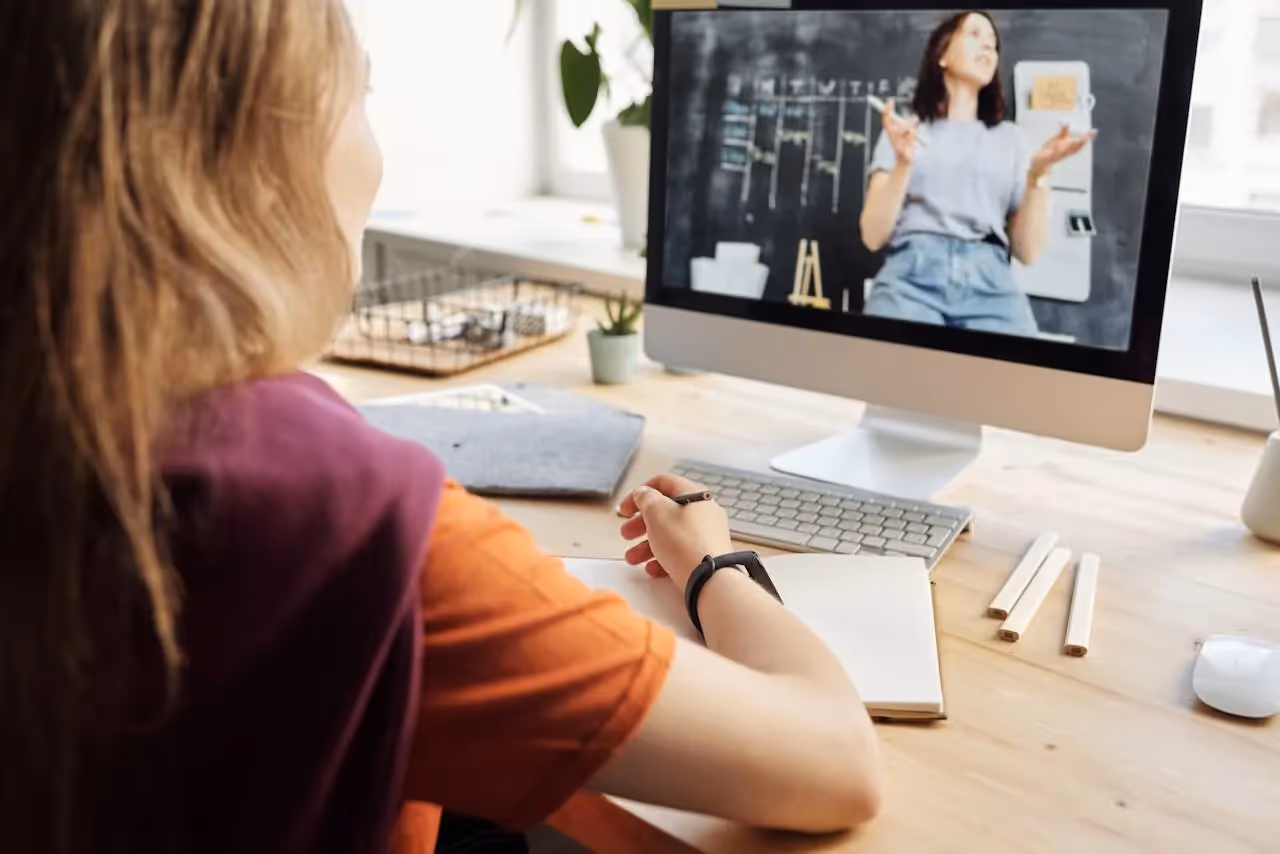 Find the best online college