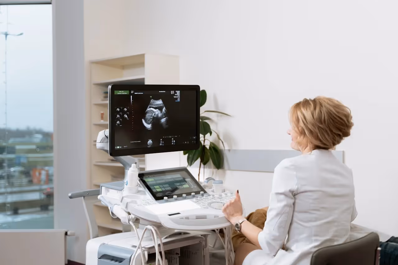 Sonographer vs ultrasound tech