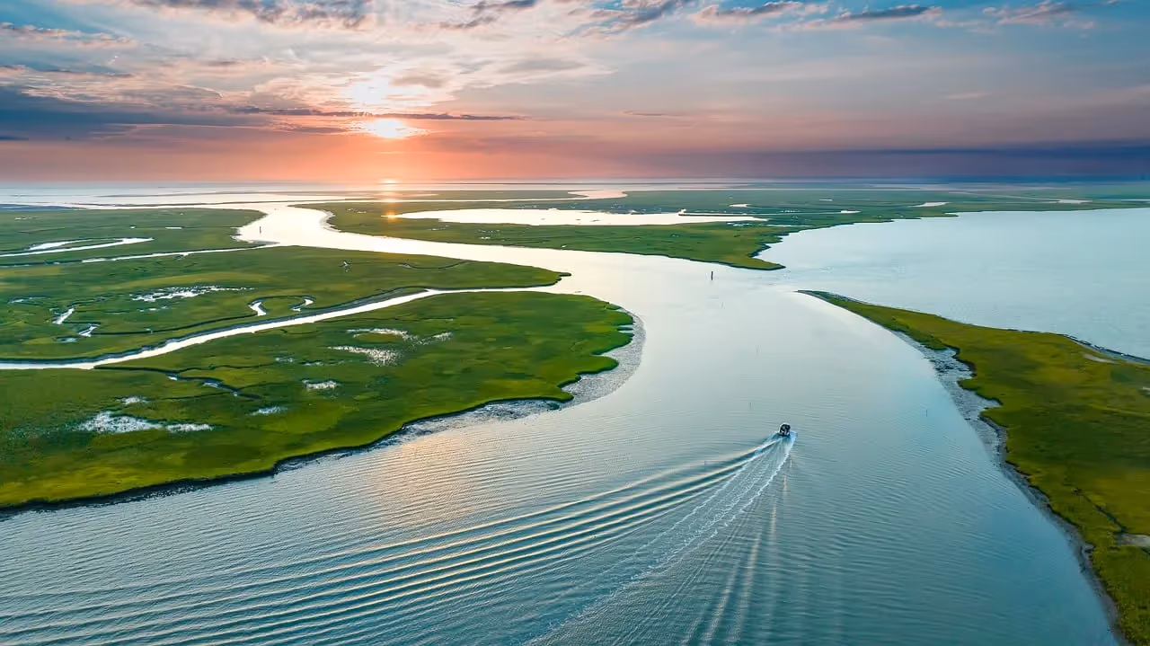 Virginia State Capitol building at sunset