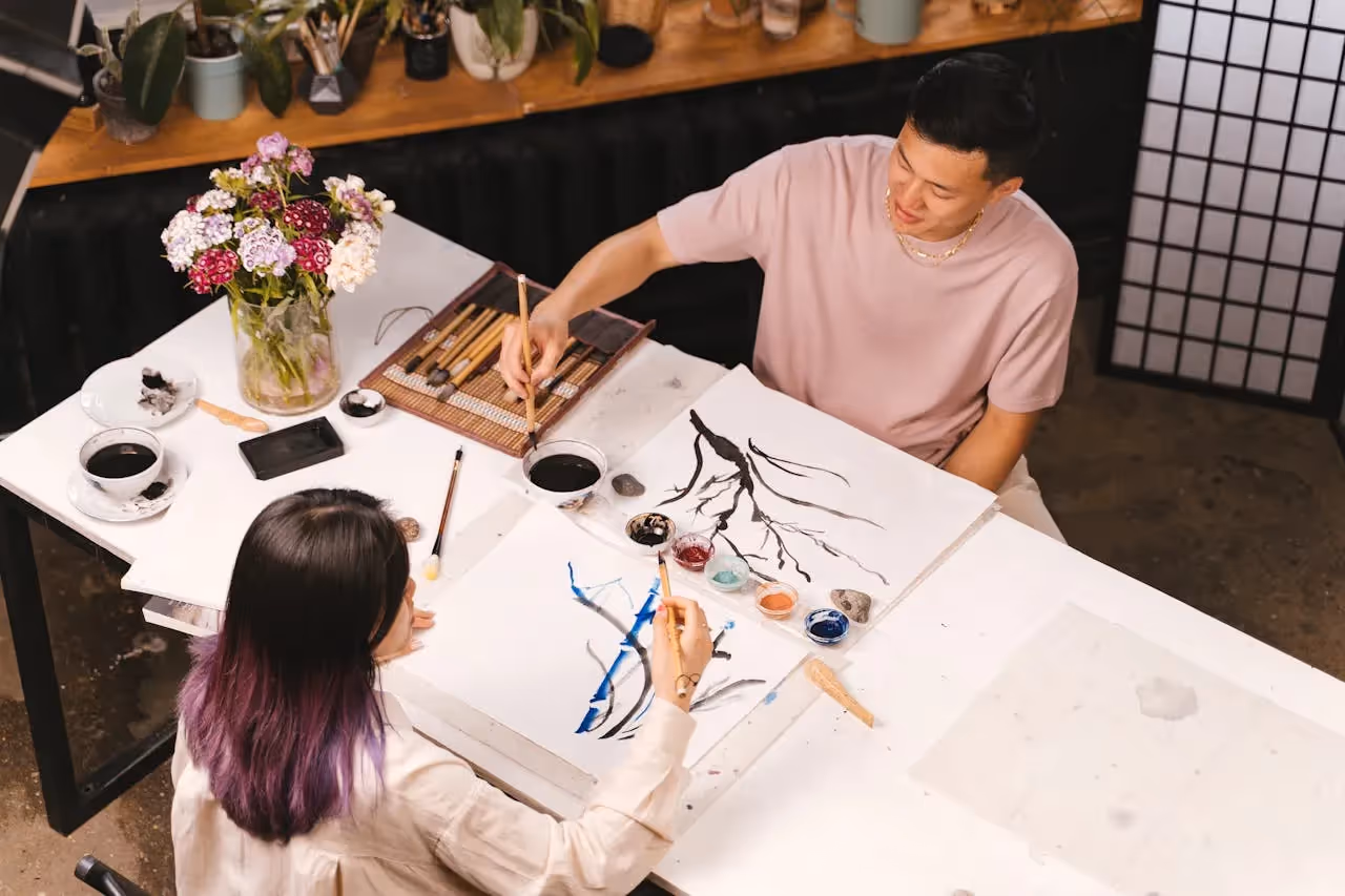 Top art schools in Jacksonville Florida against a colorful background.