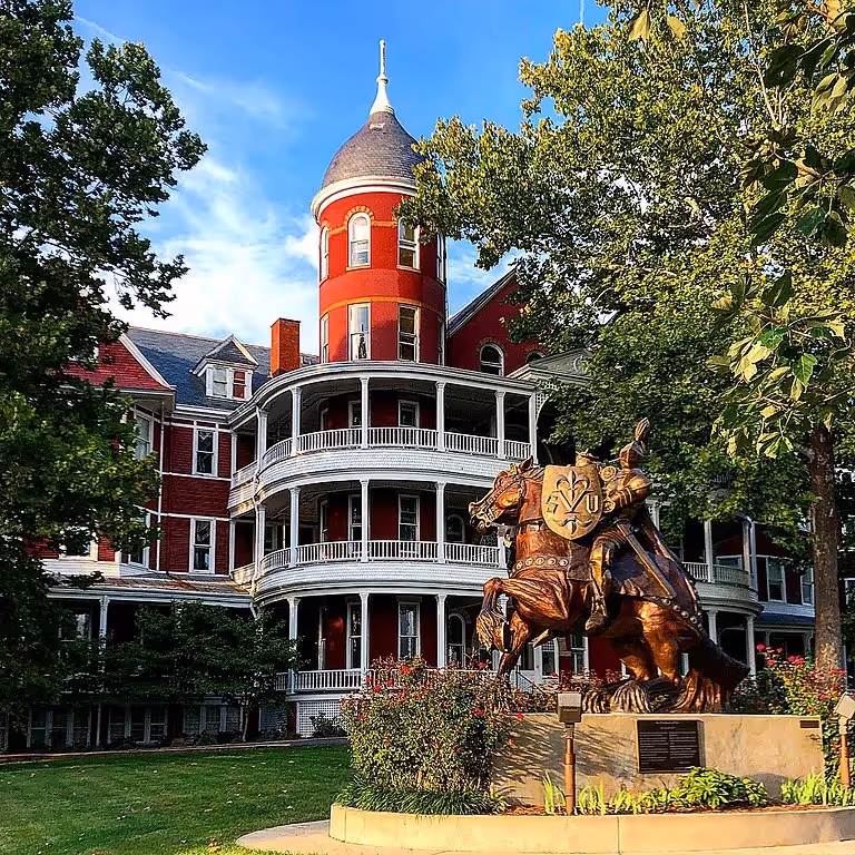 Southern University Virginia campus with students and faculty walking.
