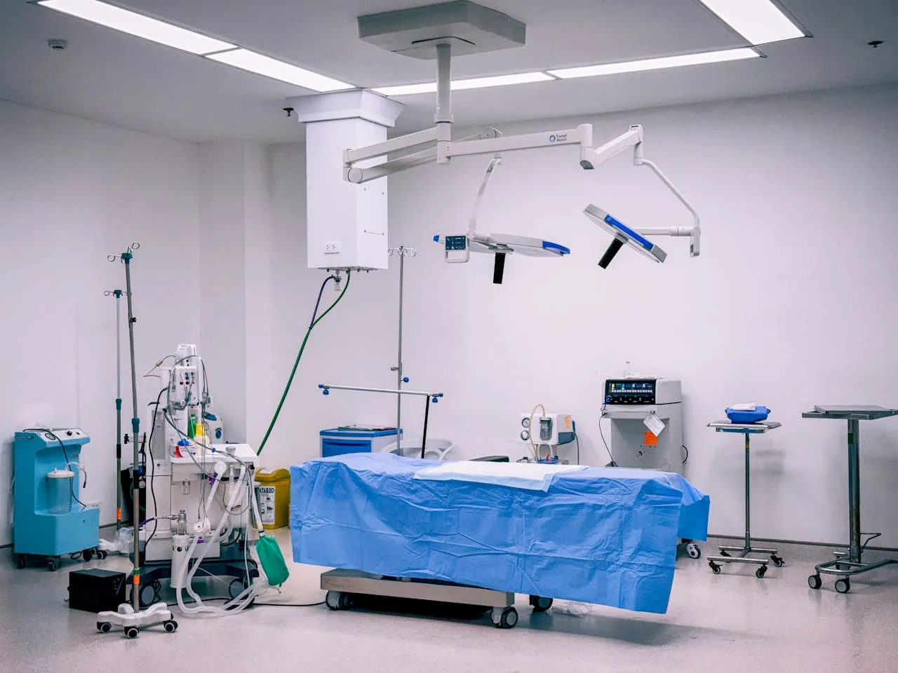 surgical technology students in lab
