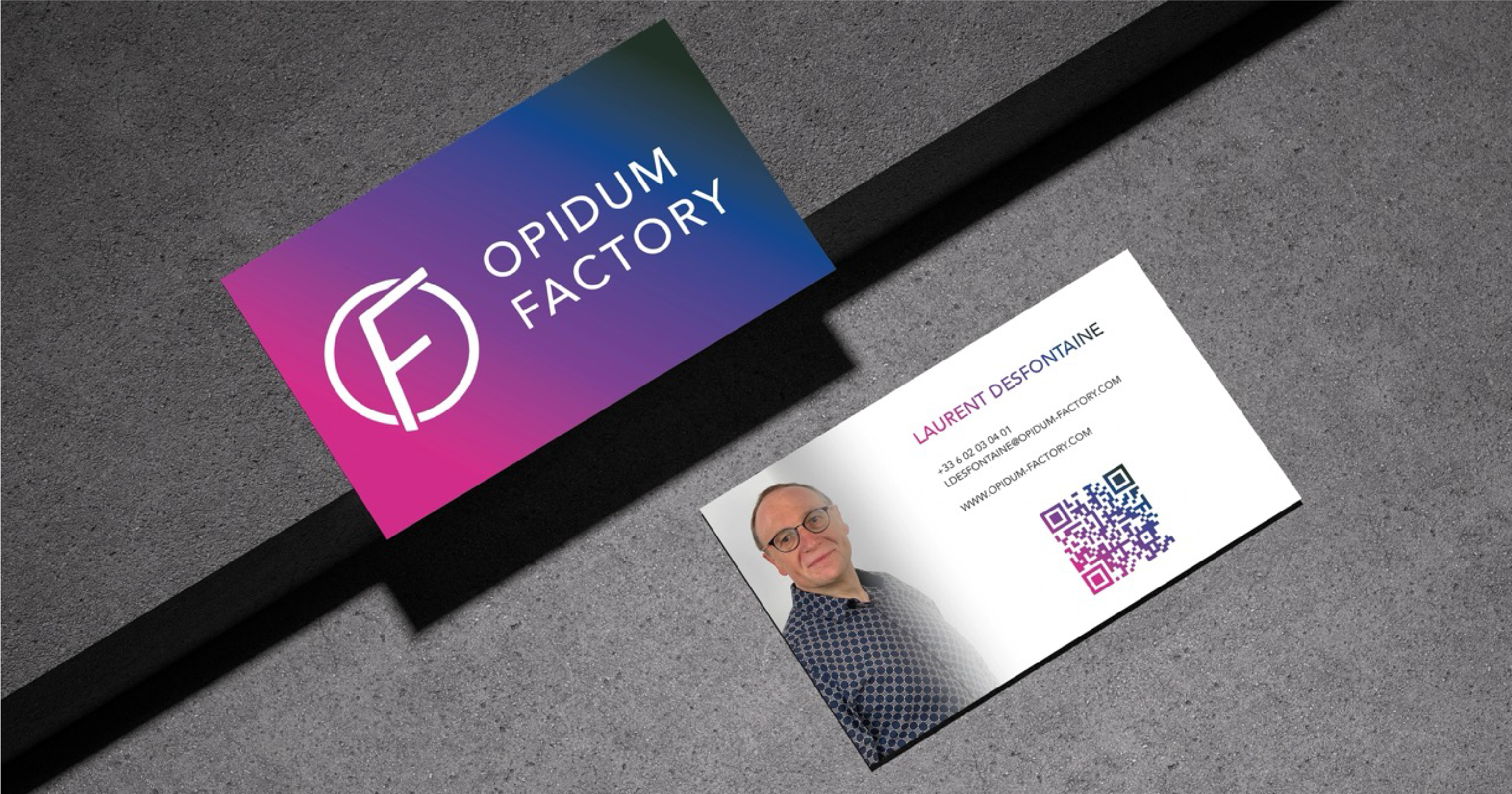 Mockup carte identité Opidum Factory