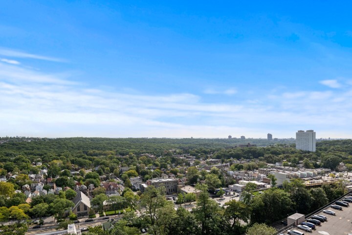 5900 Arlington Avenue #15E