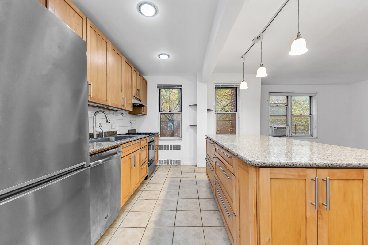 105-34 65th Ave #4B