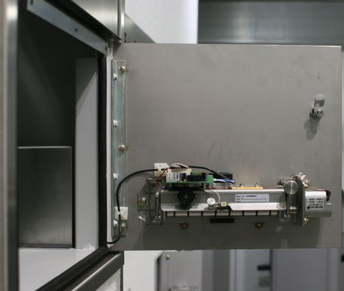 Sicherheitsbriefkasten offen