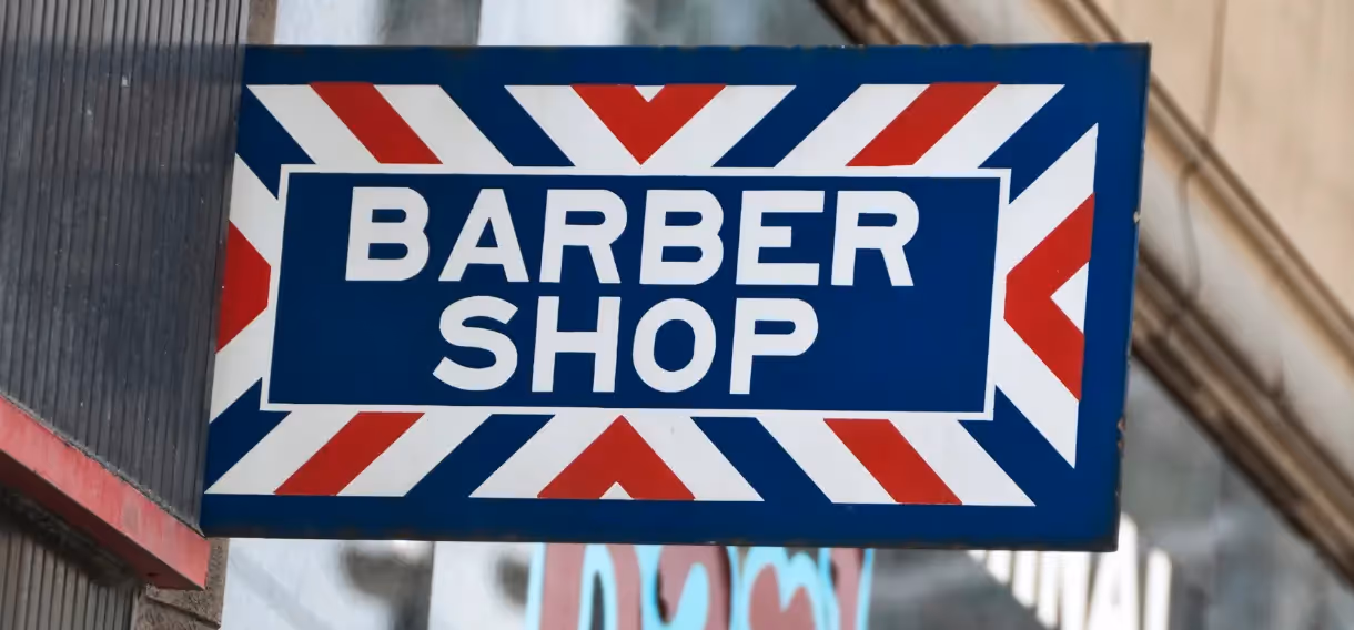 Blade Signs vs. Traditional Signage: Which is Best for Your Business?