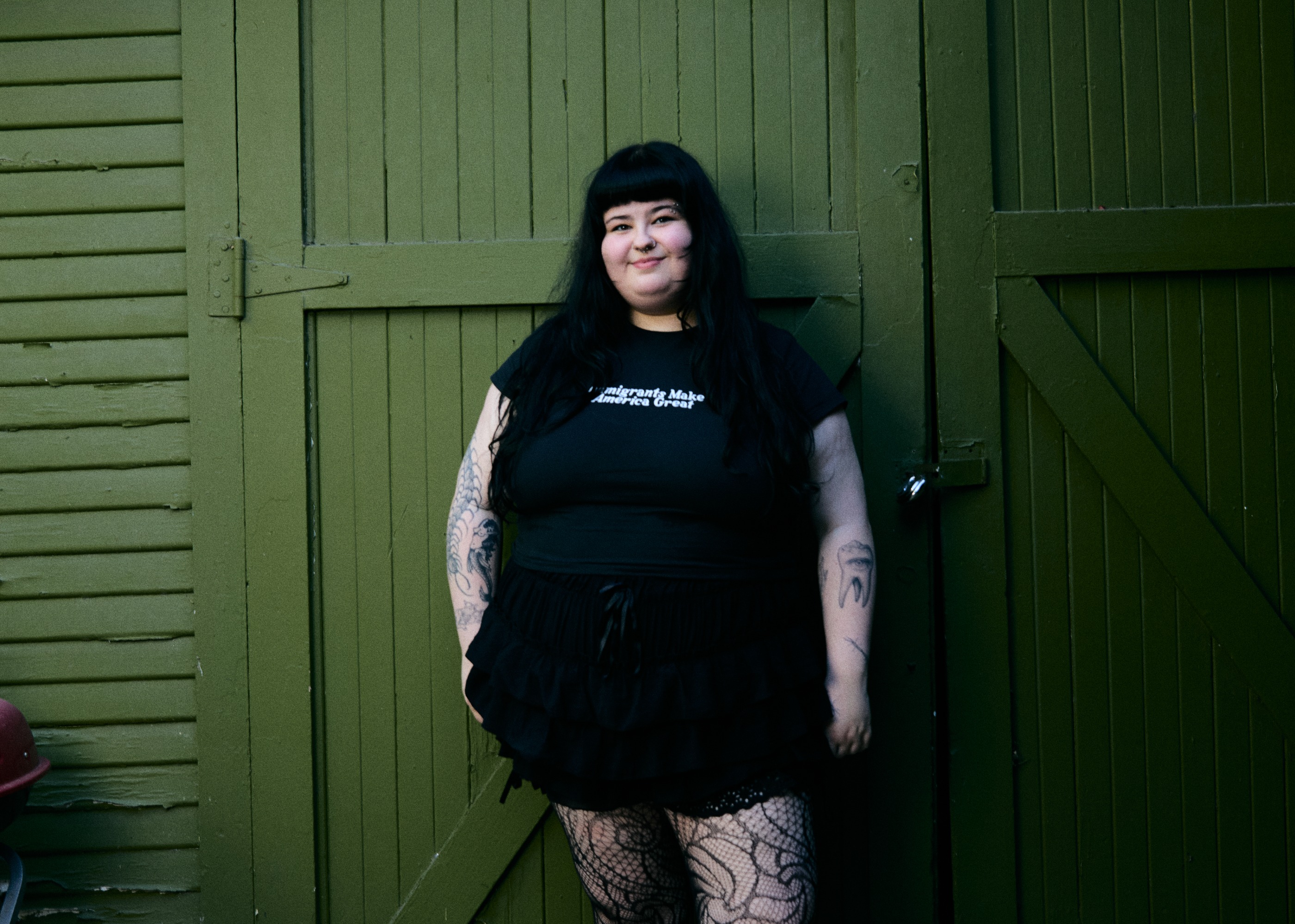 Jessie Mazin x Medicine Box at Medium Sized Backyard  -  artist portrait during debut EP interview