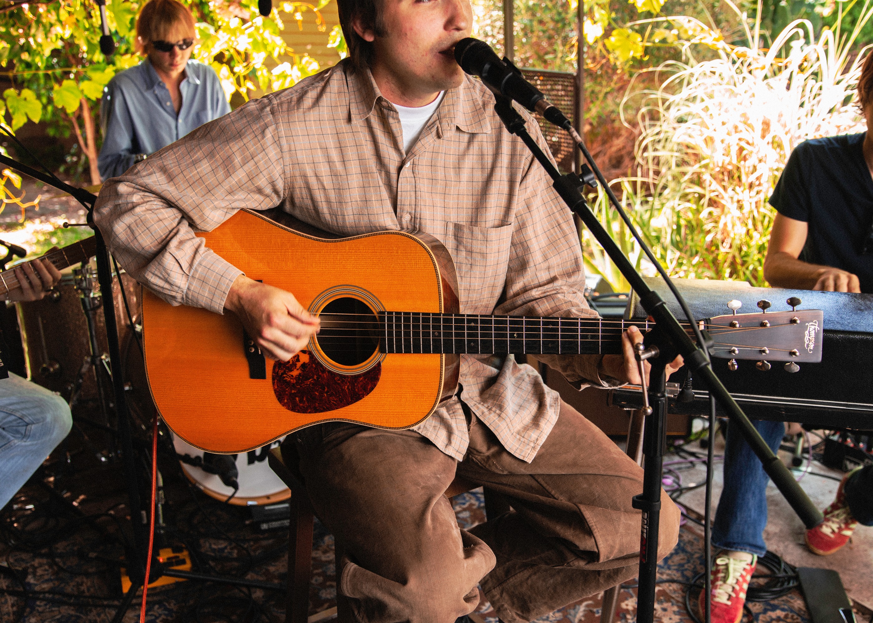 Linus Hablot x Medicine Box at Medium Sized Backyard - music press photoshoot with indie pop singer-songwriter