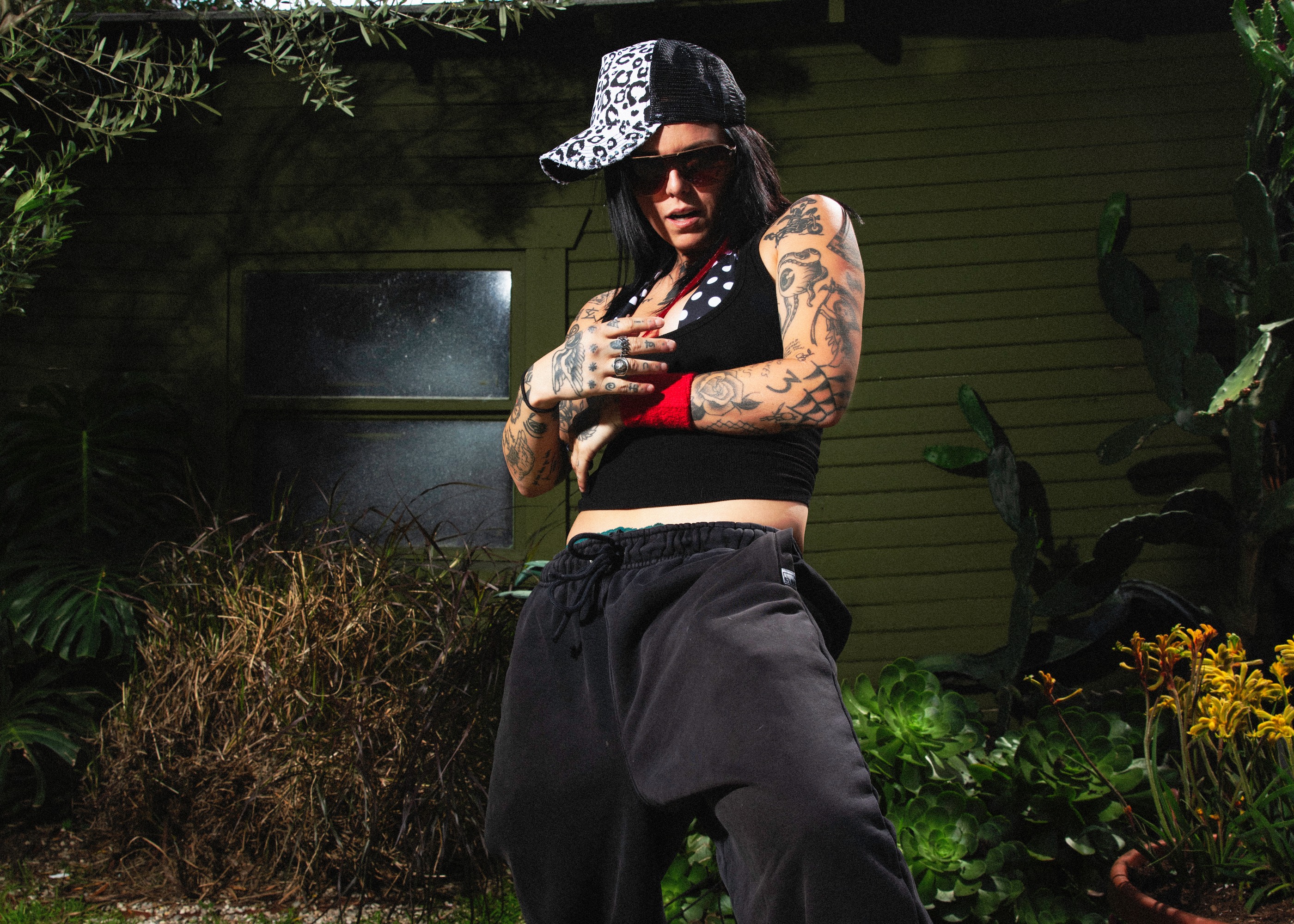 Lauren Sanderson interview at Medium Sized Backyard  -  artist speaking candidly about her album 'Lauren' and touring life