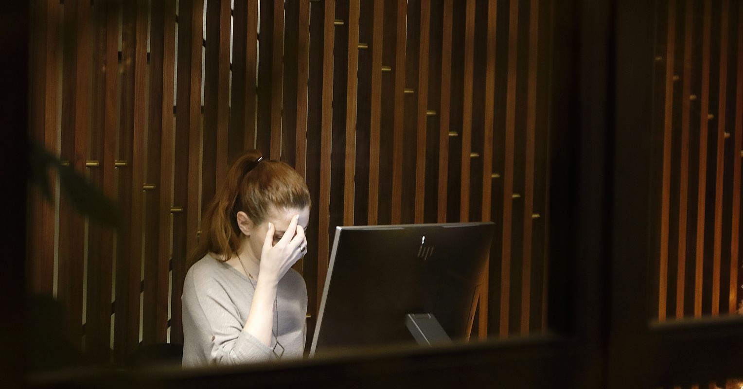 Es más probable que las personas hagan trampa al usar IA