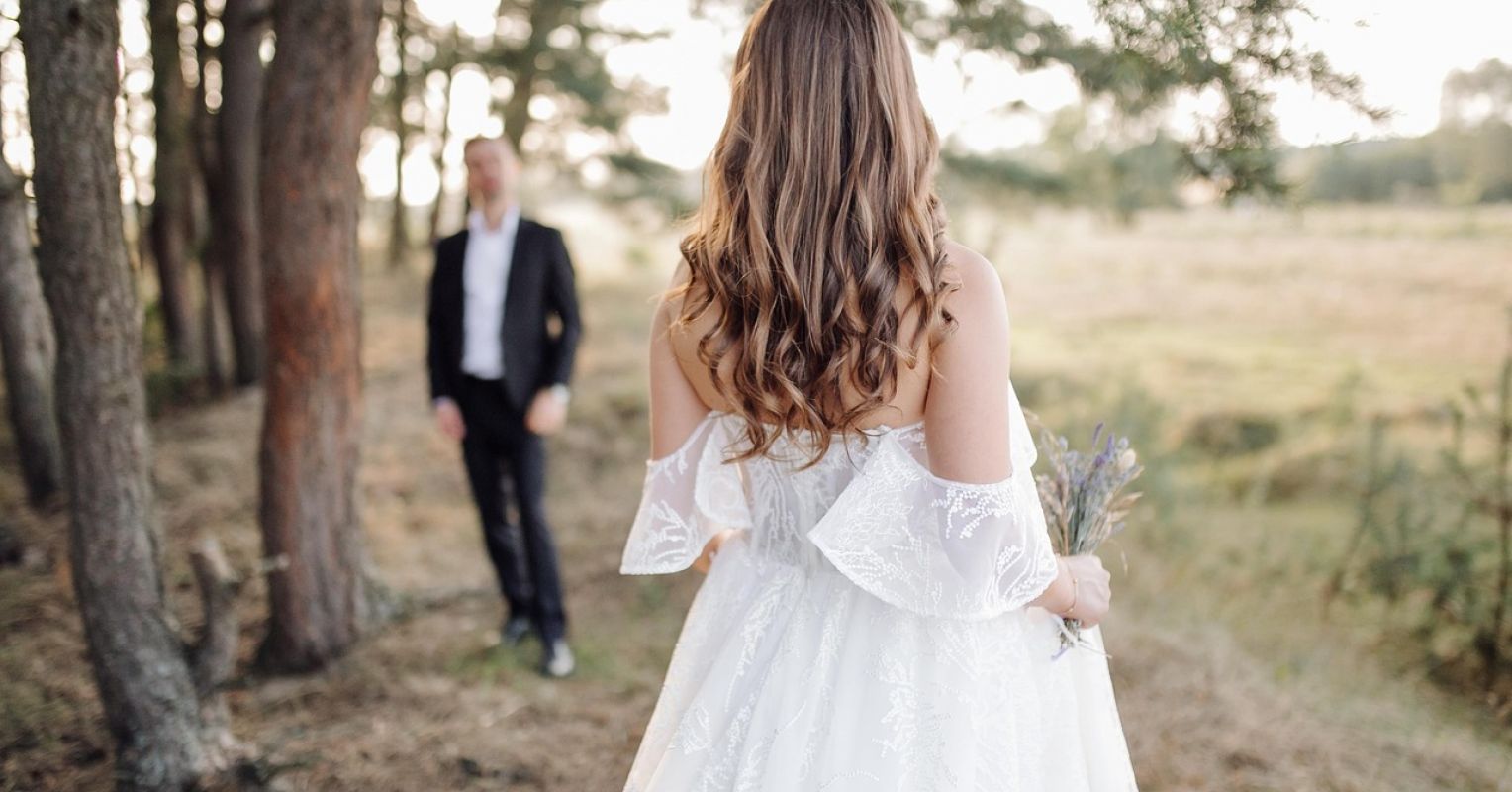 Cómo mejorar una relación con una pareja menos comprometida que tú