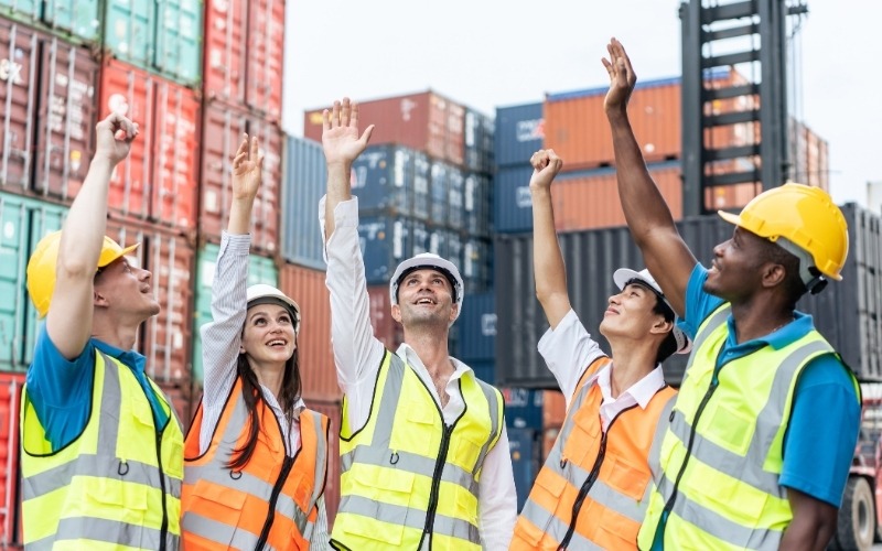 5 Major Challenges in Operating Feeder Vessels and Practical Solutions