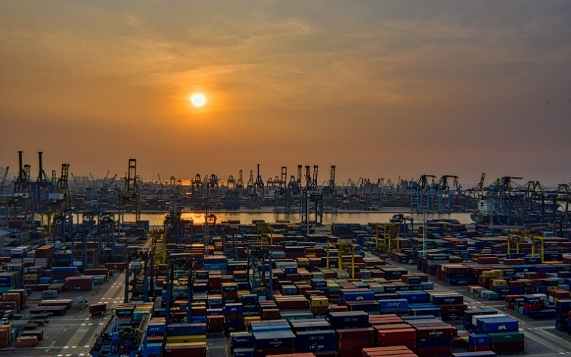 How Multimodal Transport Operators Manage End-to-End Shipments with Pazago?