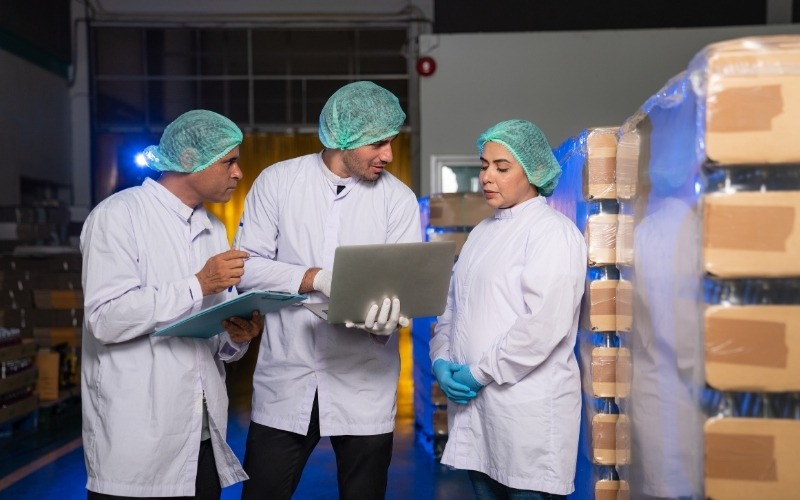 7 Smart Technology Solutions for Pharmaceutical Logistics