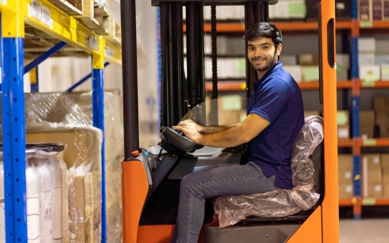 Choosing the Right Logistics Solution
