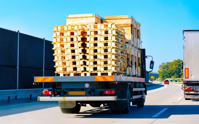 A Simple Pallet Capacity Calculator for Your 40’ Reefer Shipment