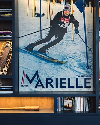 Marielle Goitschel affiche dans l'hôtel Marielle