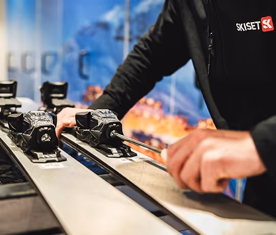 atelier de ski dans l'hôtel Marielle à Val Thorens