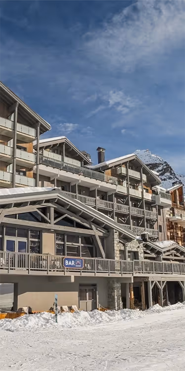 Façade de l'hôtel Marielle à Val Thorens le matin