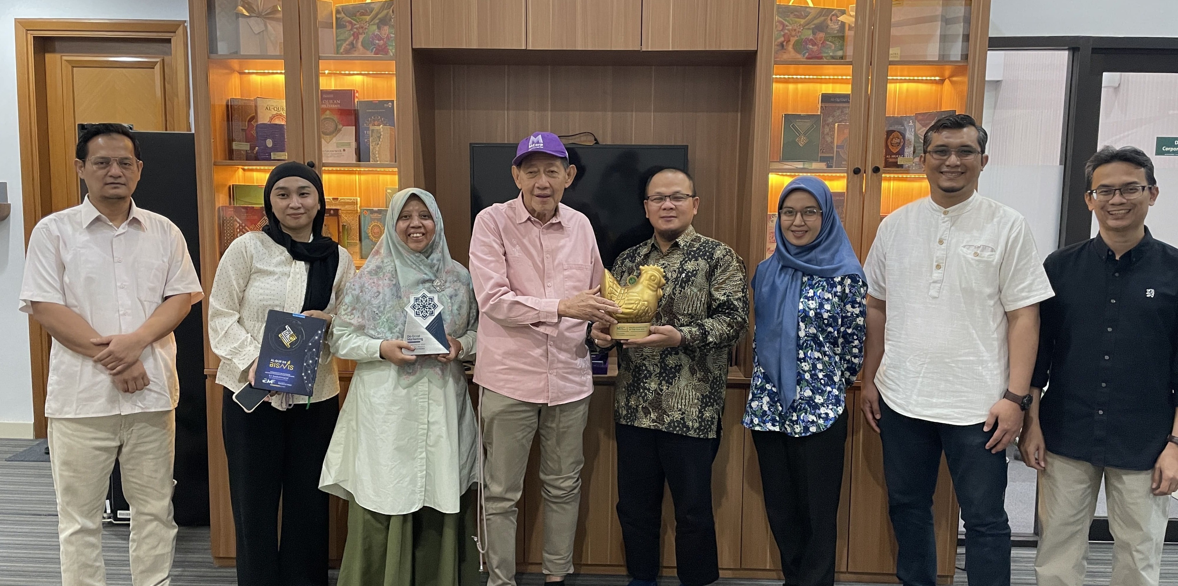Hermawan Kartajaya Kunjungi Quran Cordoba, Apresiasi Diferensiasi dan Motto Inspirasi