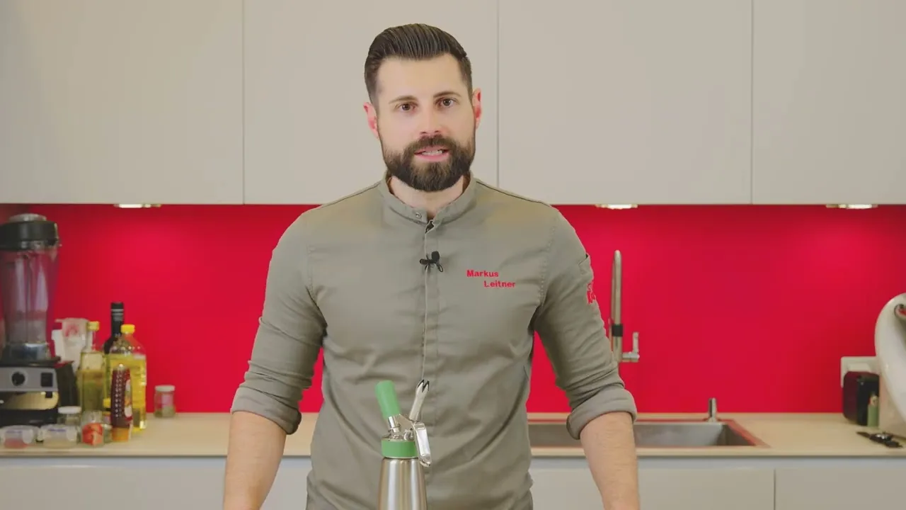Markus Leitner, Culinary Division der iSi GmbH, im Video über Maze & Friends