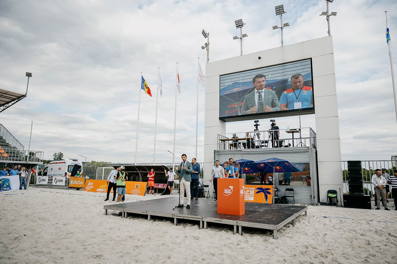 Echipe feminine Moldova, Ucraina și Ungaria la Rugby Europe Beach Championship 2025, securitate Libra Guard Moldova.