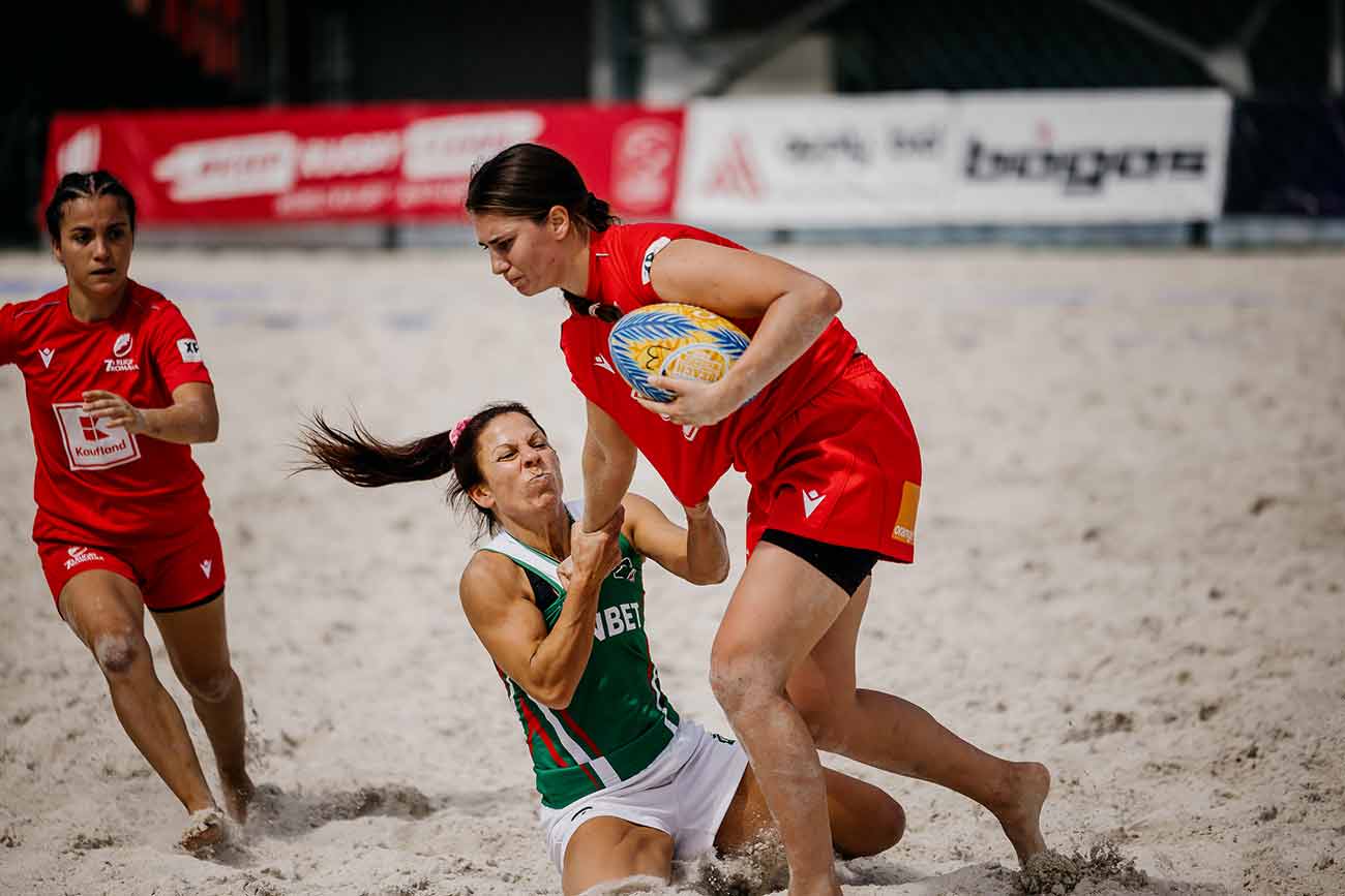 Женские сборные Молдовы, Румынии и Украины на Rugby Europe Beach Championship 2025, с безопасностью от Libra Guard Молдова.
