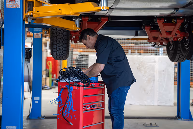 Tuson Sway Control getting installed