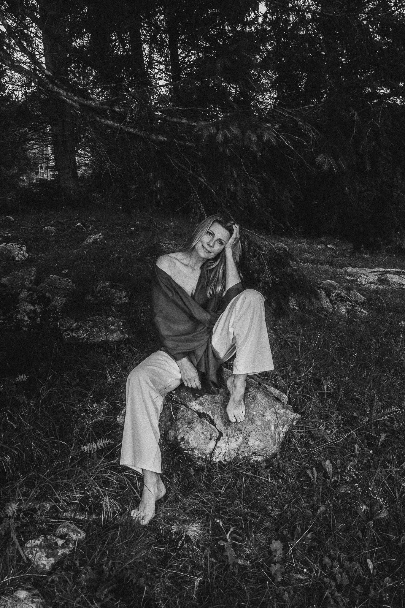 Marici Pashmina by FADETOBLACK, campaign photography, image 17: Campaign images for a luxury pashmina scarf brand, mostly shot at an alpine lake under overcast skies