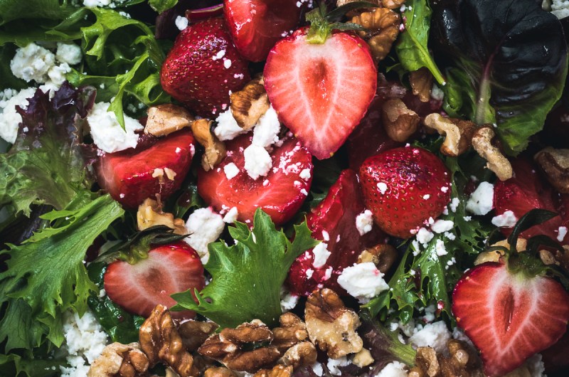 Ensalada verde con fresas - Una Pizca de Amor - Recetas