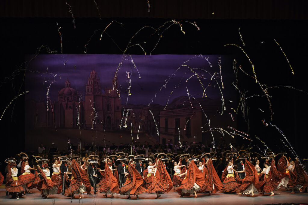 Chilango - Ballet Folklórico de Amalia Hernandez regresa a Chapultepec