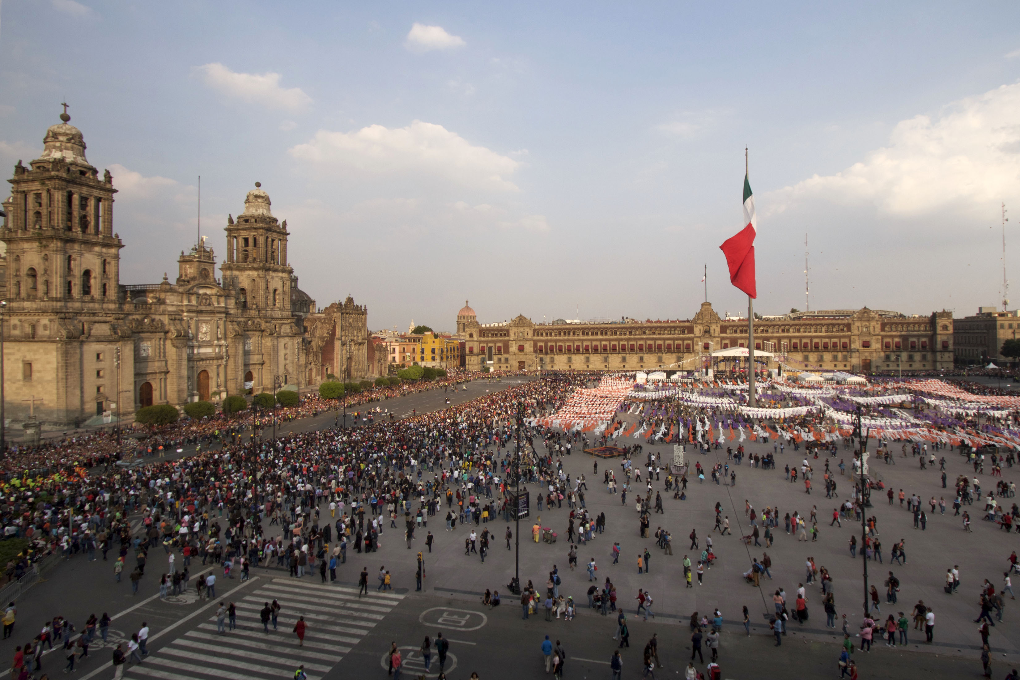 Plaza de la Constitución (Ciudad de México) - Wikipedia, la enciclopedia libre